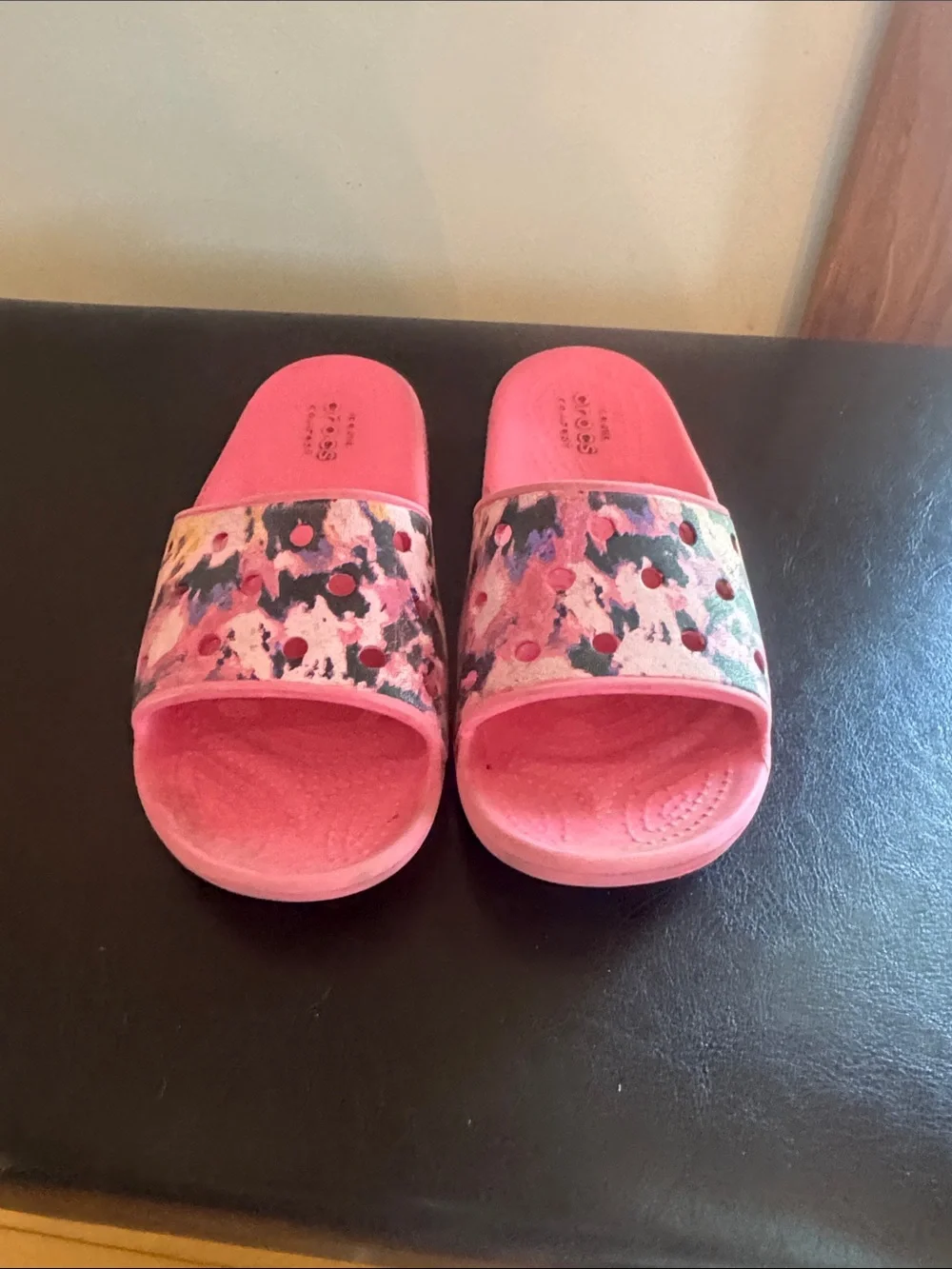 Crocs Pink camo Slide Sandals